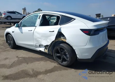 2026 Tesla Model Y Long Range Dual Motor All-Wheel Drive/Long Range Launch Series из США, поврежденный, VIN 7SAYGDEE9TF365960